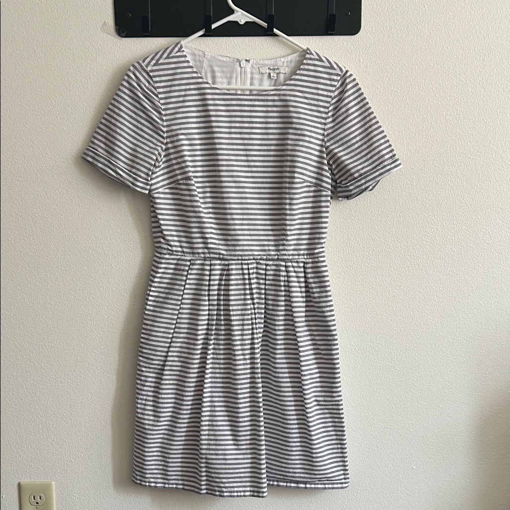 Madewell Classic Striped Gray/White Short Sleeve Waist Knee Length Dress:2